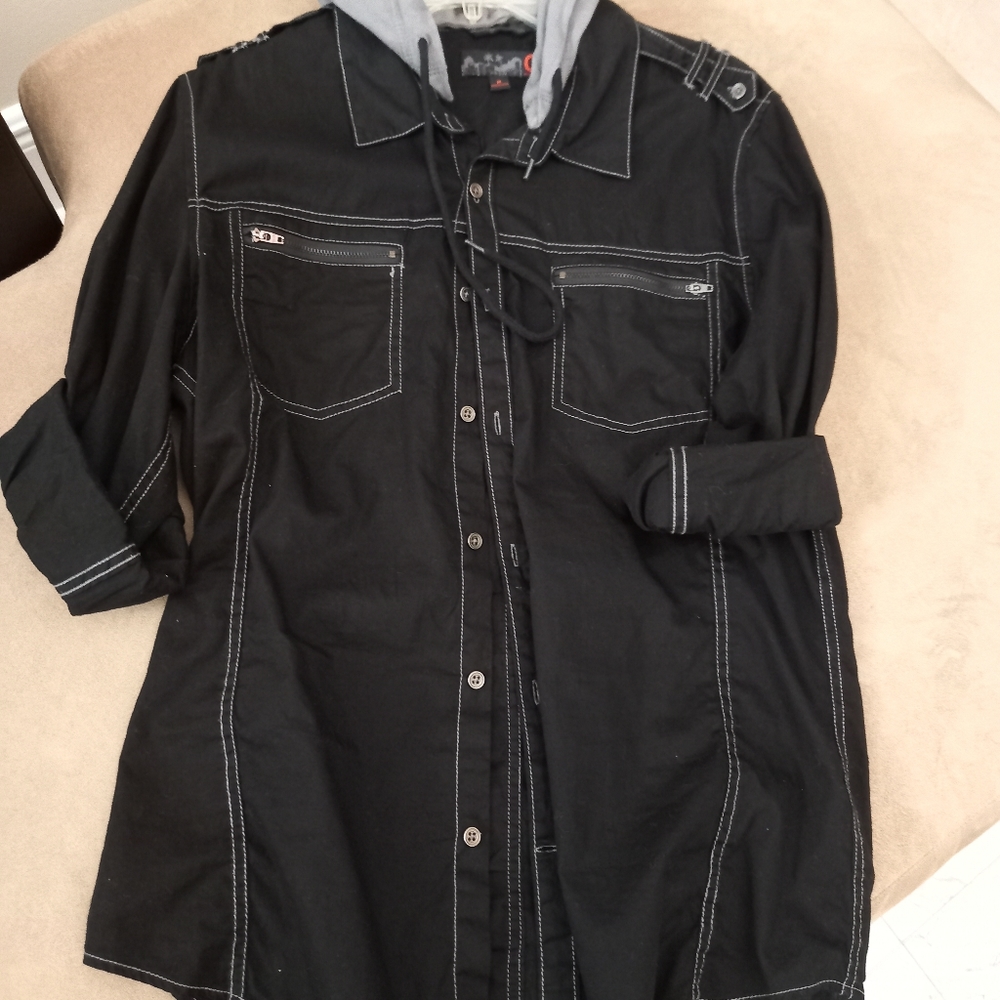 Long-sleeved Shirt w/hoodie